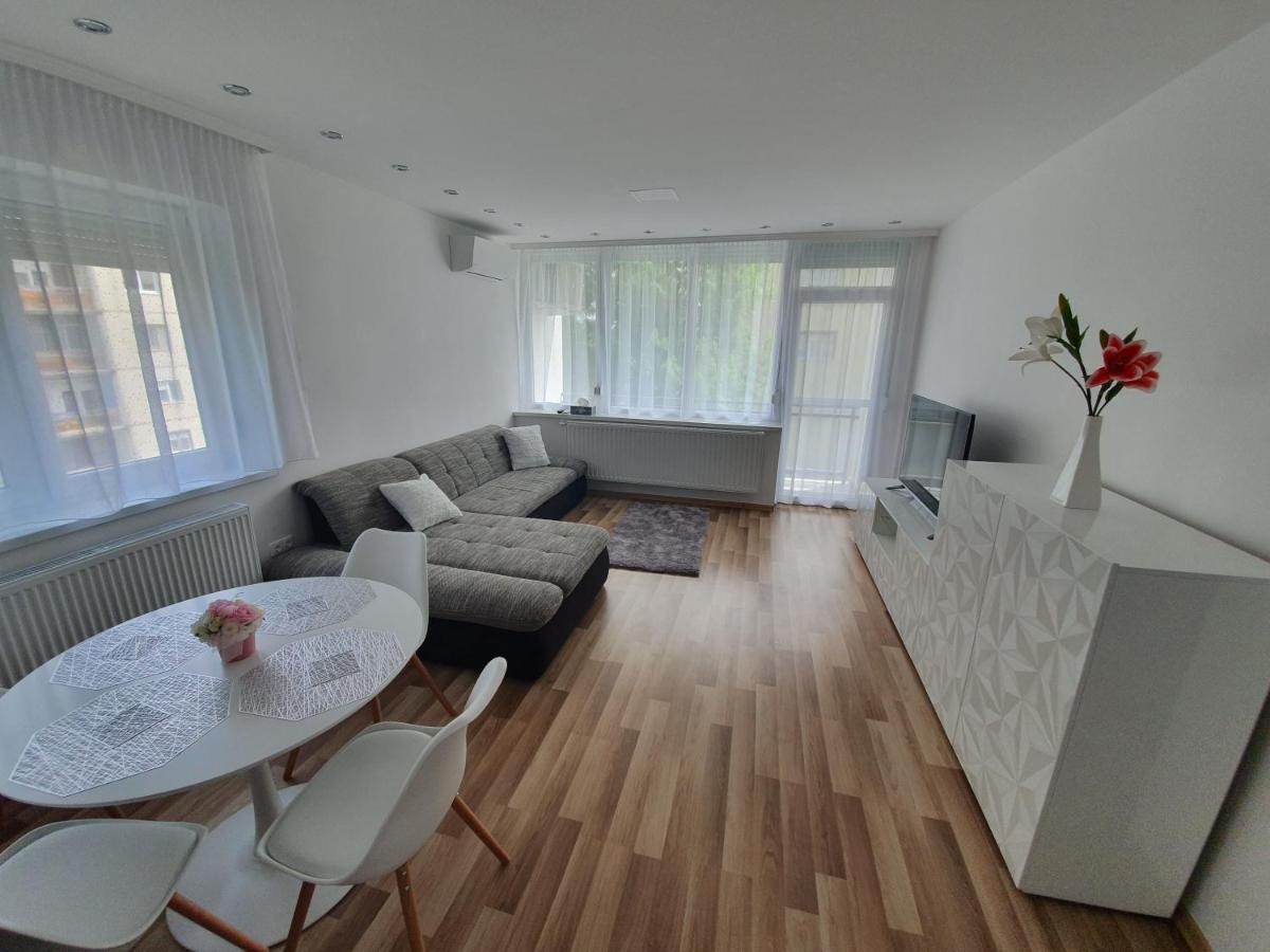 Matrix Apartman Бекешчаба Екстер'єр фото