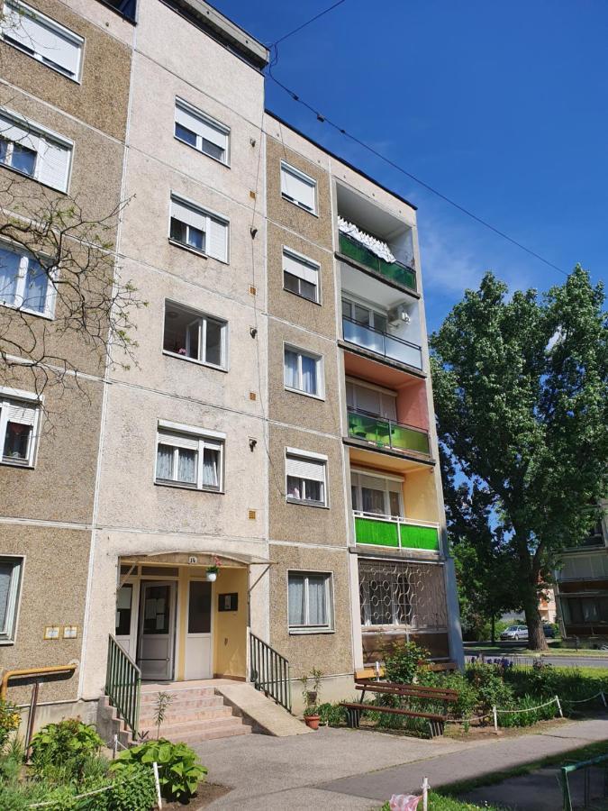 Matrix Apartman Бекешчаба Екстер'єр фото
